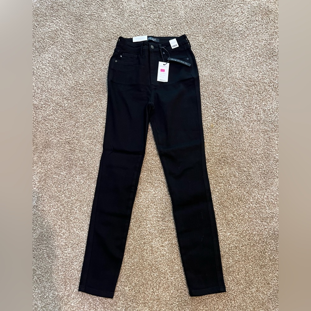 NWT Judy Blue jeans 3/26